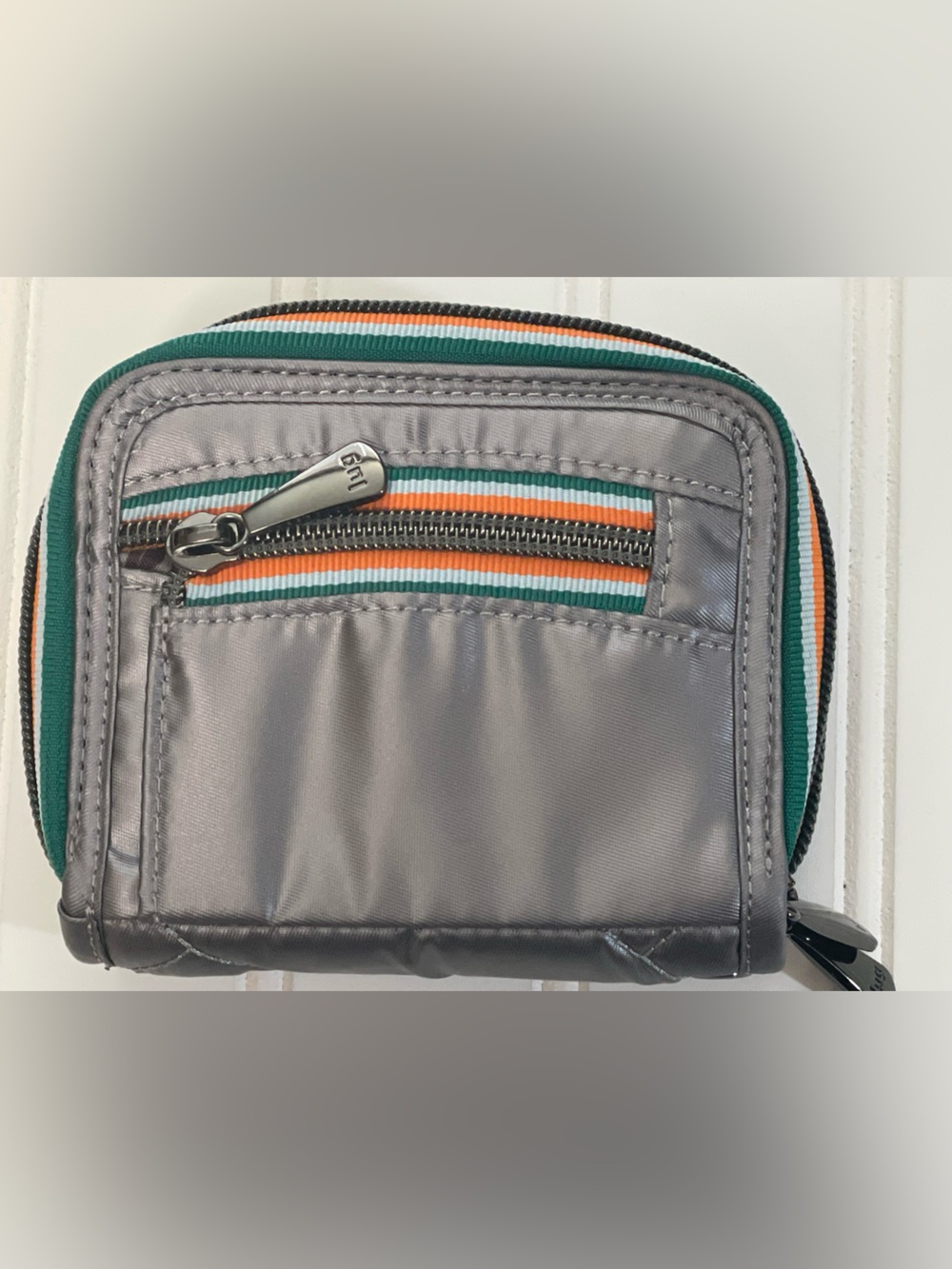 Lug Splits SE Silver Zip-Around RFID Blocking Credit Card Women's Wallet - Picture 3 of 11